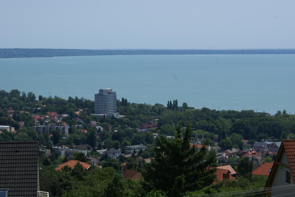 Sargarigo Apartman Haz Ξενοδοχείο Balatonalmádi Εξωτερικό φωτογραφία